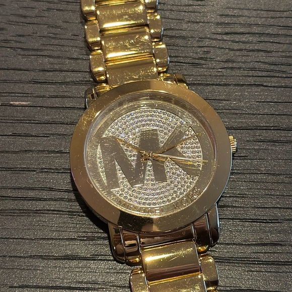 Michael Kors Women’s Bedazzled Gold Link Large Wrist Watch Large - Picture 2 of 6
